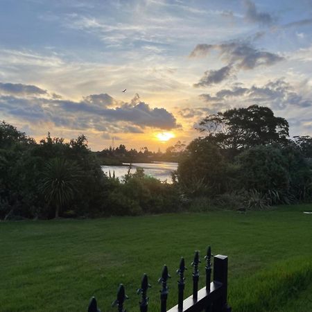 Relax By The Tamaki River Auckland Luaran gambar